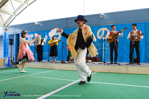ペルー民族舞踊グループの「Asi es mi Tierra」「Grupo Misti」のみなさん
